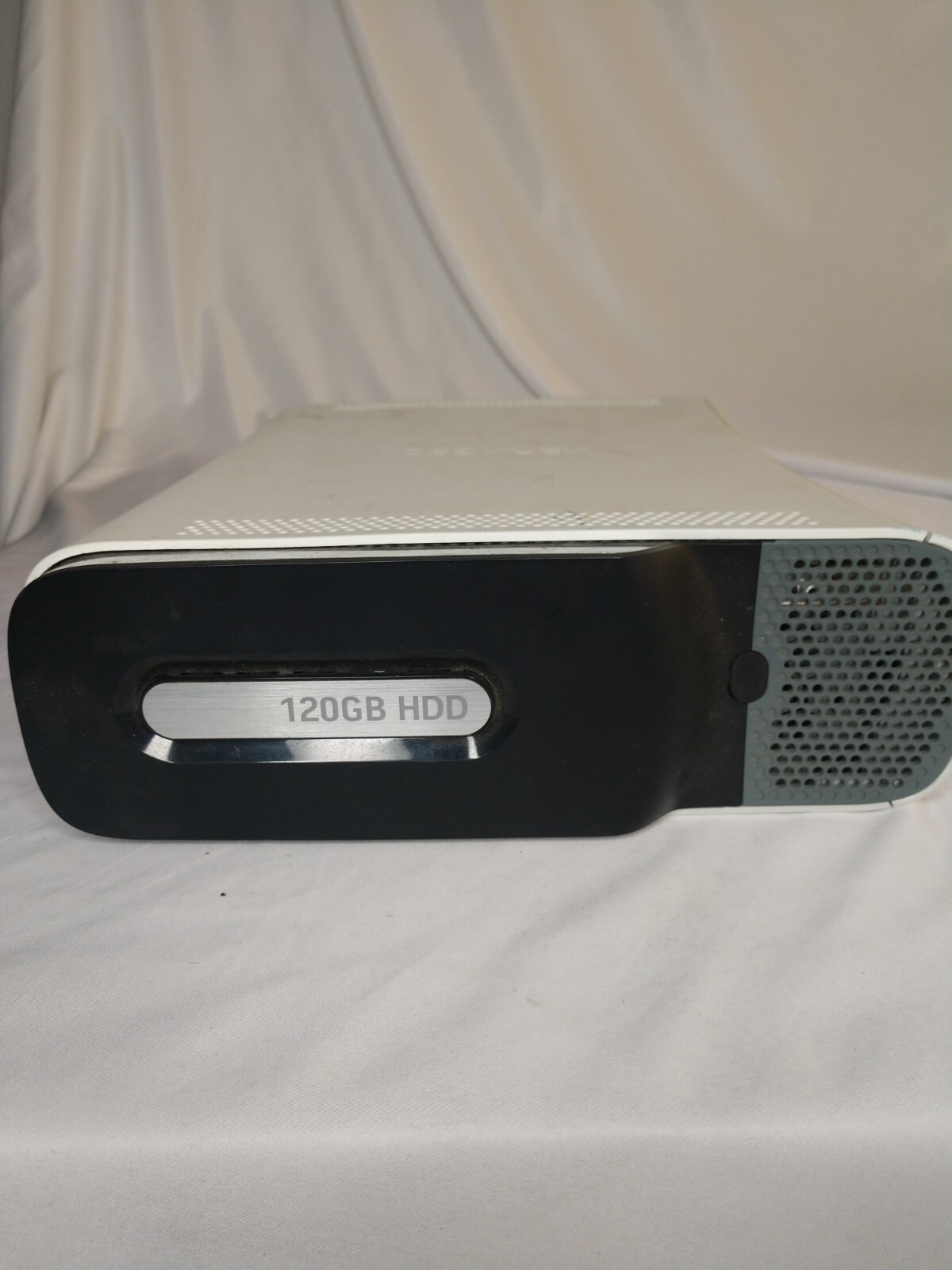 Microsoft Xbox 360 Console White with 120GB HDD – FOR PARTS ONLY NOT WORKING
