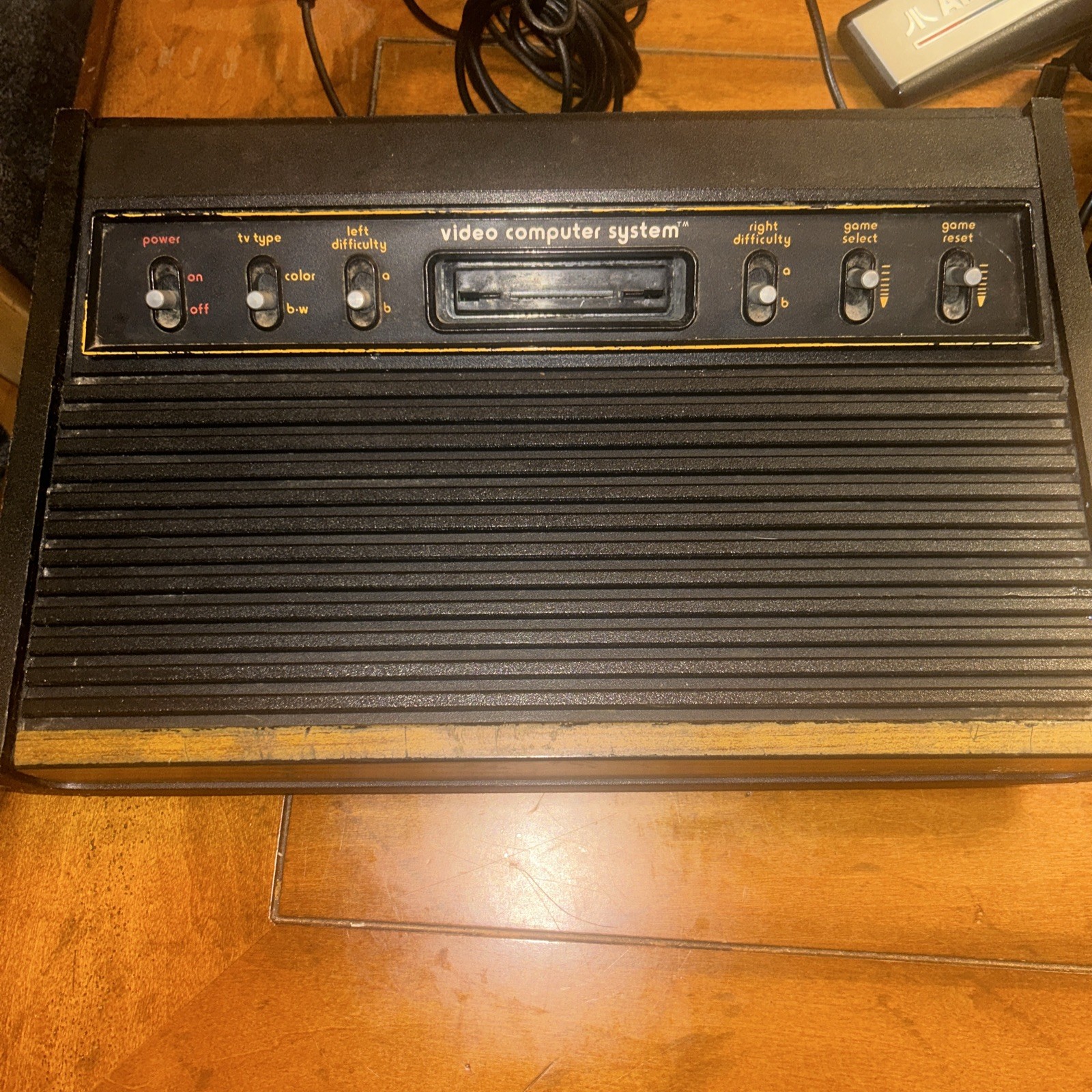 Atari CX-2600 Heavy Sixer Video Console Sunnyvale USA Games & Controllers Tested