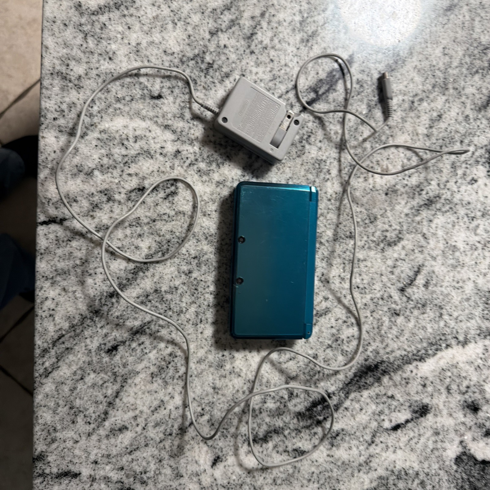 Nintendo 3DS Handheld System – Aqua Blue