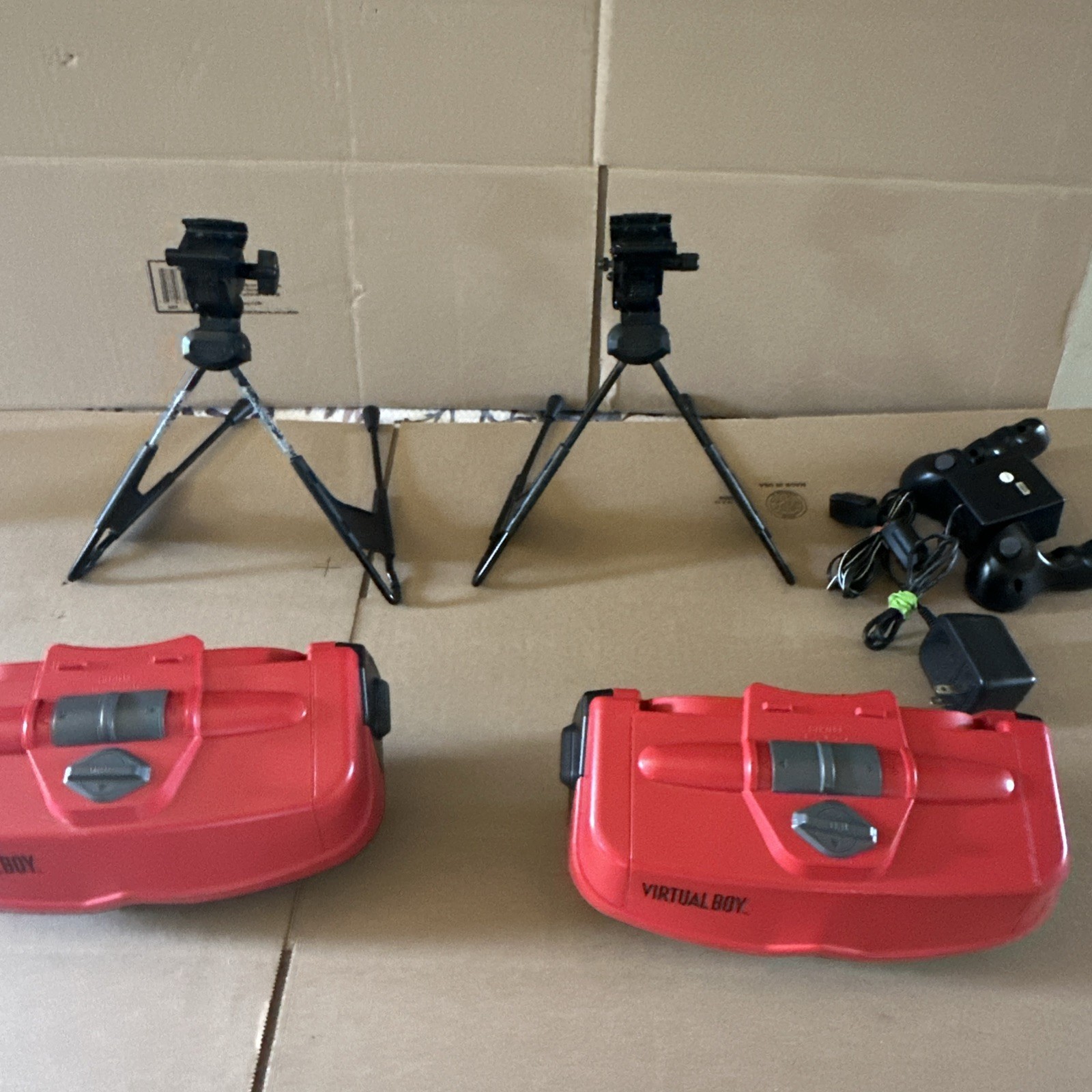 Nintendo Virtual Boy Video Game 2 Console & Controller 1995 VUE-001 One Works