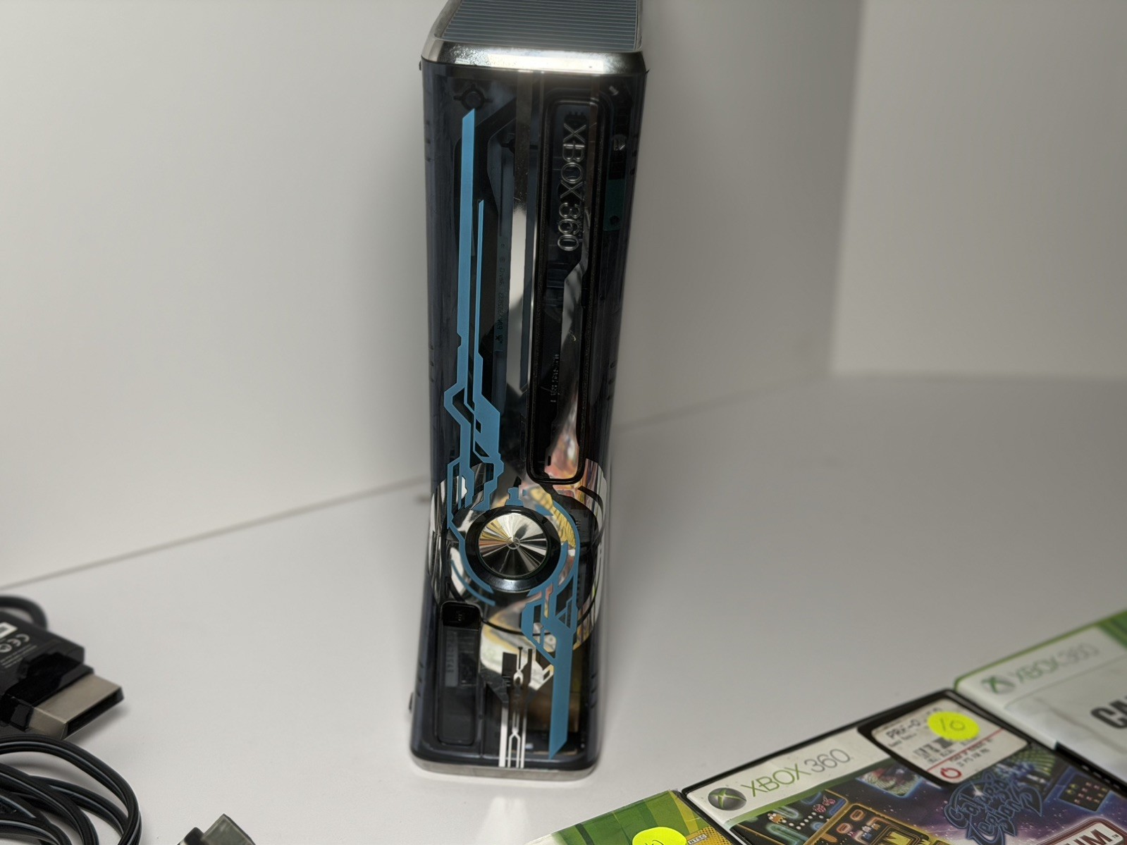 Xbox 360 S Halo 4 Limited Edition 320GB Blue Console w/ Controller & 3 Games!