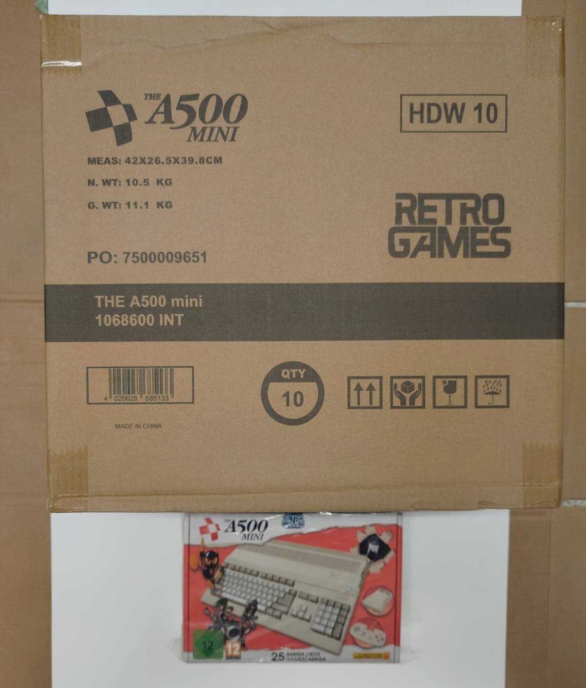 The A500 Mini – Masterkon Original Shipping Box with 10 Consoles AMIGA SEALED