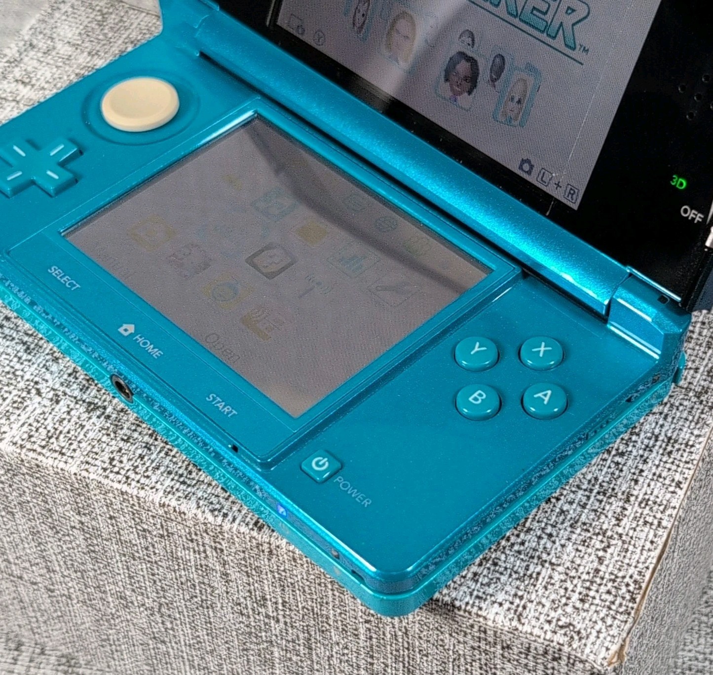 Nintendo 3DS Handheld System – Aqua Blue – Tested Working SD Card Stylus Charger