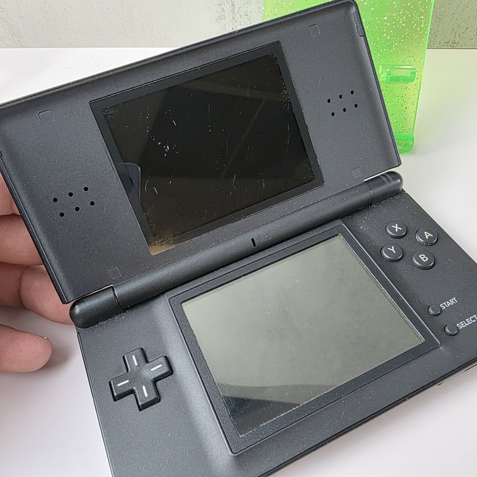 Nintendo DS Lite Black Handheld System USG-001 – Broken Screen Hinge