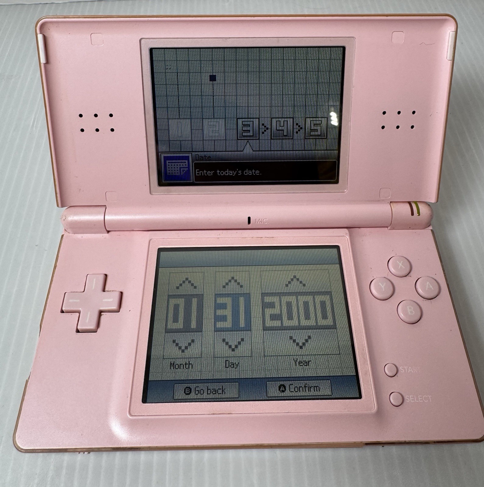 Nintendo DS Lite Metallic Rose Pink Handheld Game Console Charger Stylus & Case
