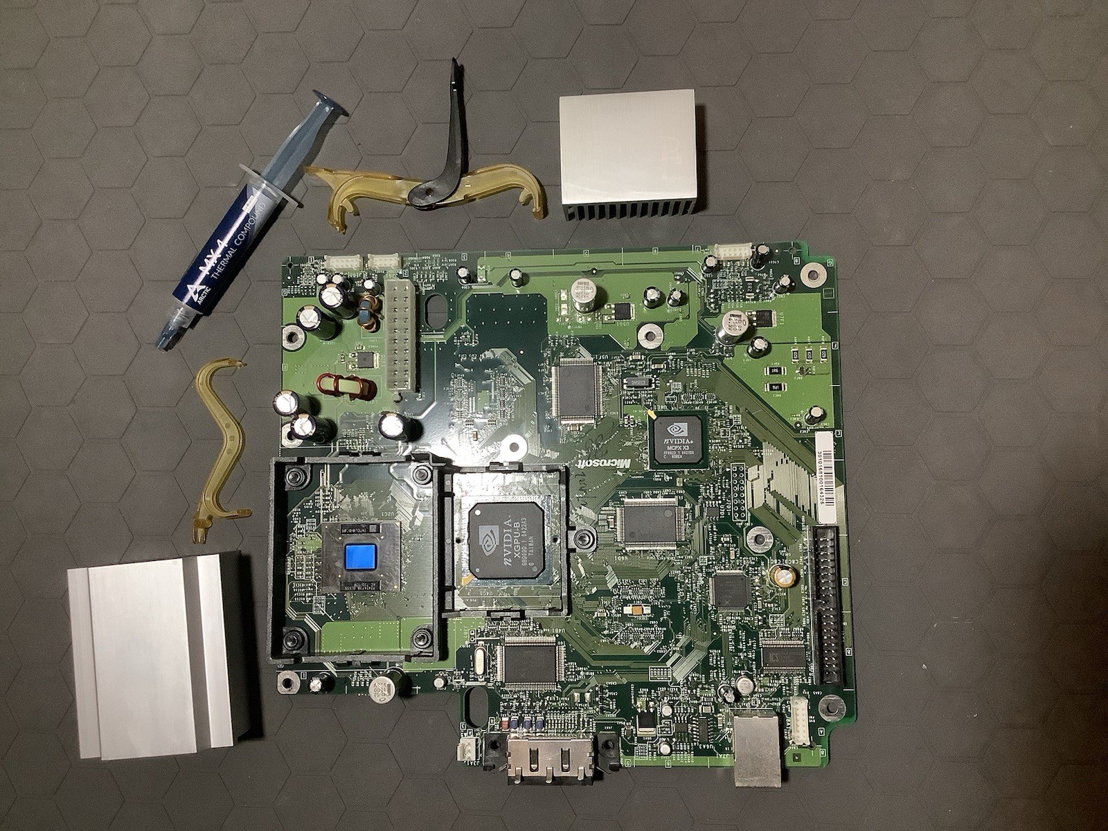 010 Xbox Original Console W/ Samsung Drive, Cords, New Belt & Thermal Paste