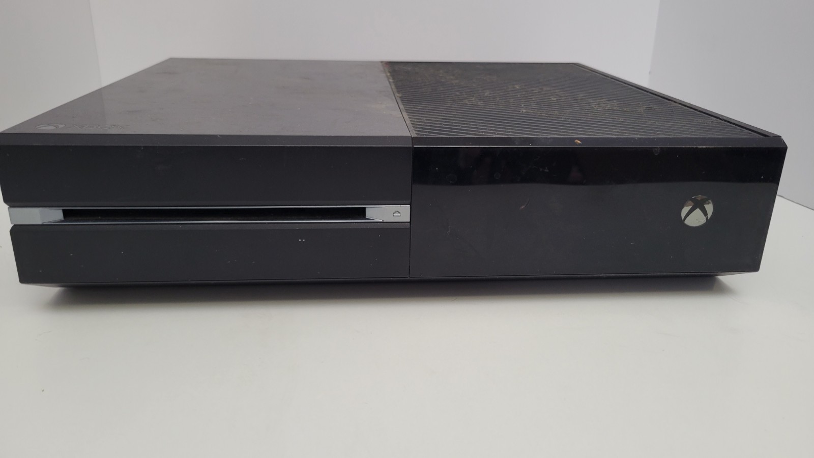 Xbox One 500GB Console Only – Black (1540) Bad Disk Laser