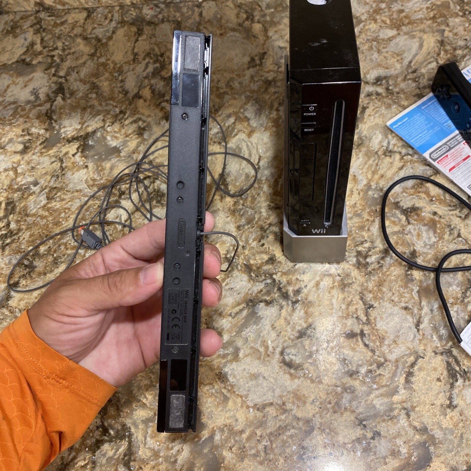 Nintendo Wii Sports Black Console RVL-001 Sensor Bar Wiimote Nunchuck Remote