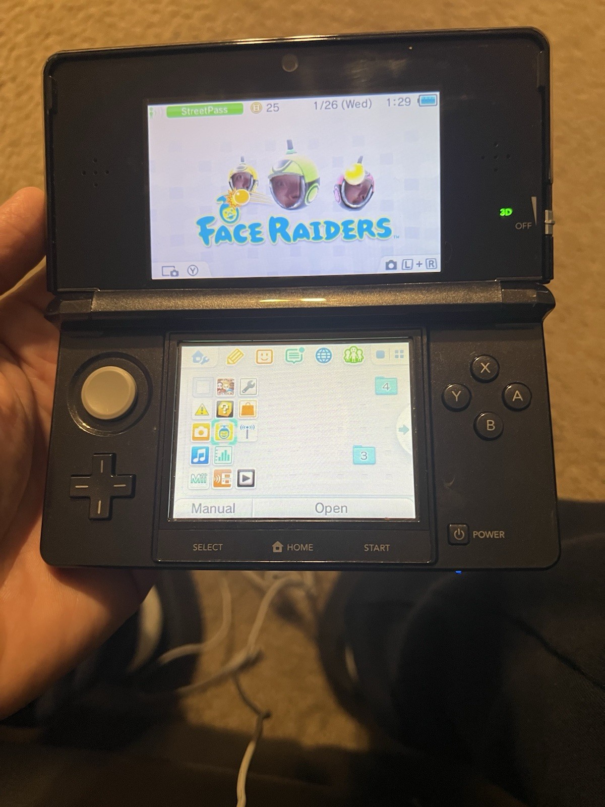 Nintendo 3DS CTR-S-USZ Black & Gray Console games SD card bundle works.