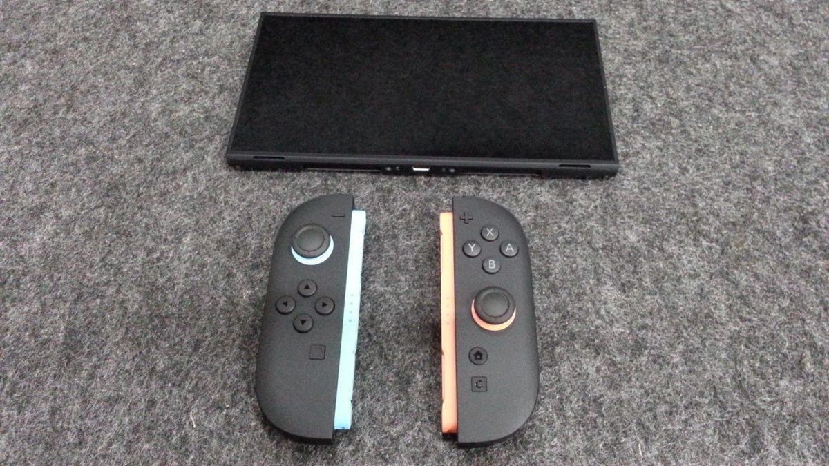 Nintendo 125784A Switch 2 Console + Mario Kart World Bundle 256GB