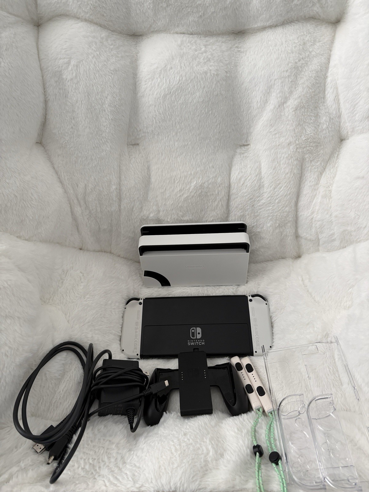 Nintendo Switch OLED Model HEG-001 Handheld Console – 64GB – White