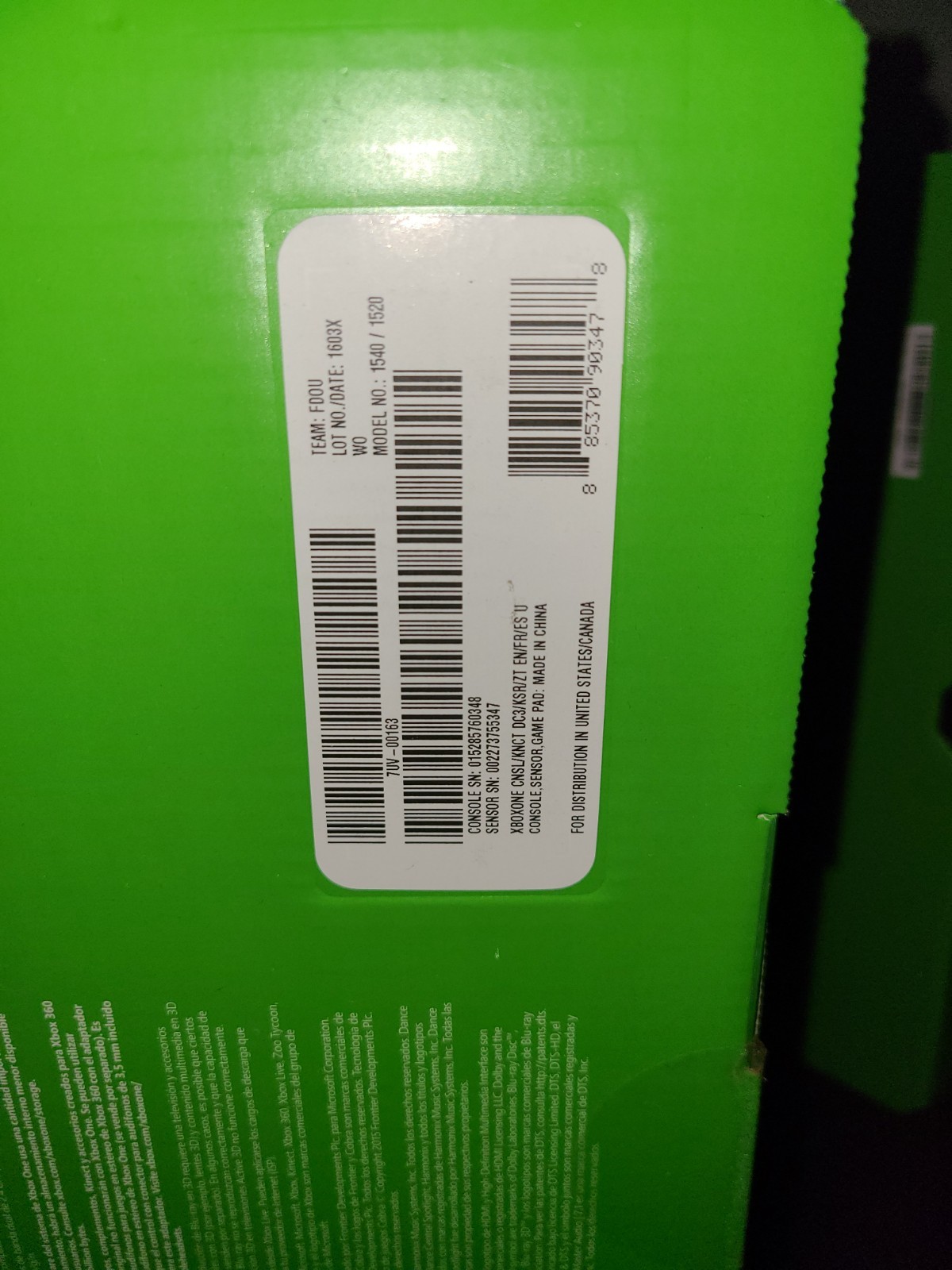 Microsoft Xbox One + Kinect 500GB Console with Box – Black 1 Controller Bundle