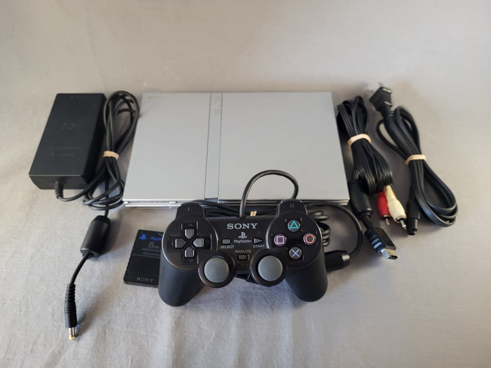 Sony PlayStation 2 PS2 Slim – SCPH-77001 – Silver – Cords, Controller & Mem Card