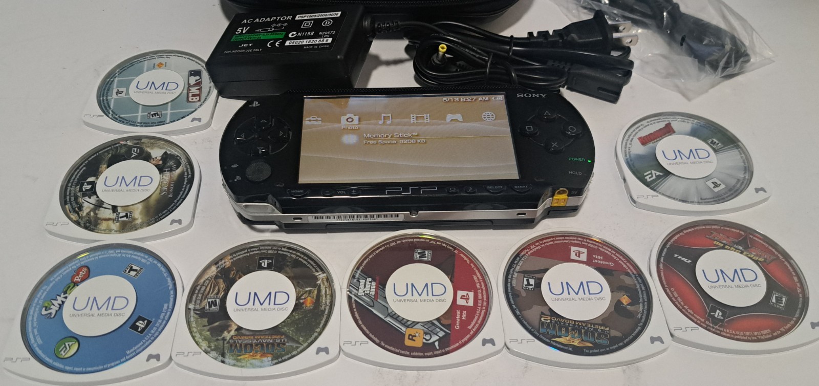 PSP 1001 Console Bundle 8 Games,Case,Charger,Battery32mb,Screen Protectors