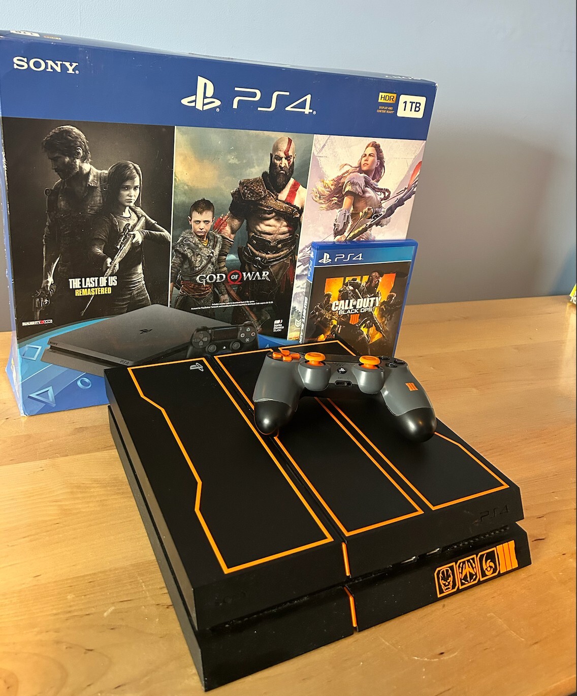 PS4 Black Ops 3 Edition Console + Controller + Power Cable