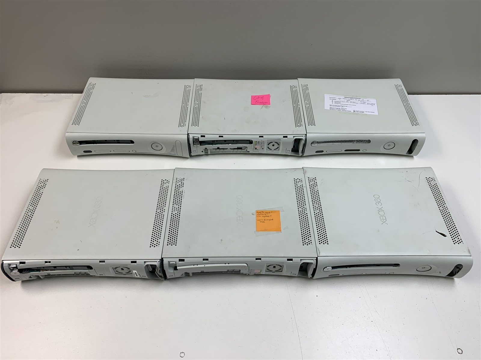 Lot of 6 Damaged/Broken Microsoft Xbox 360 Consoles For Parts Repair