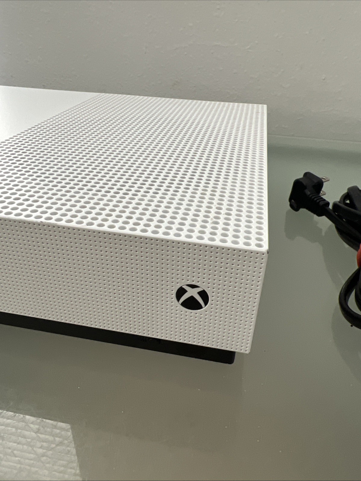 Microsoft Xbox One S 800GB Console Only White 1681 WORKING