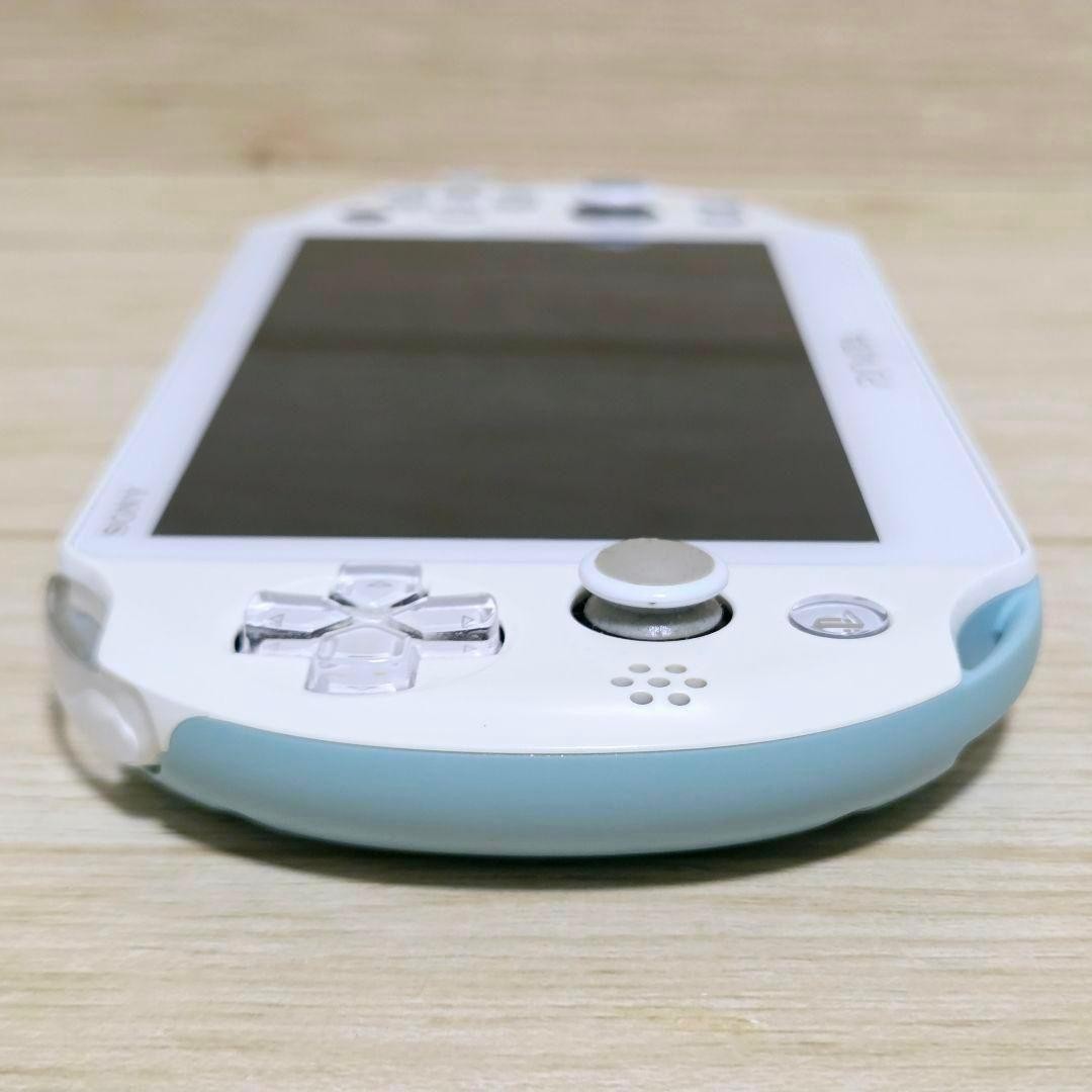 Excellent PS Vita Light Blue White PCH 2000 ZA14 Console CIB Boxed Tested