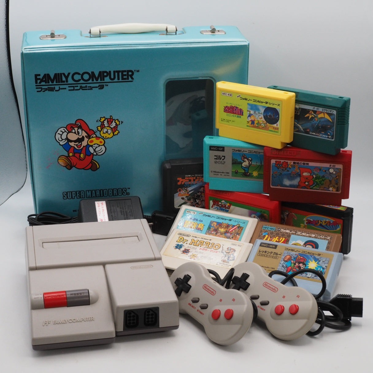 Nintendo New Famicom Console System HVC-101 + 11 Games + Carrying Case Tested