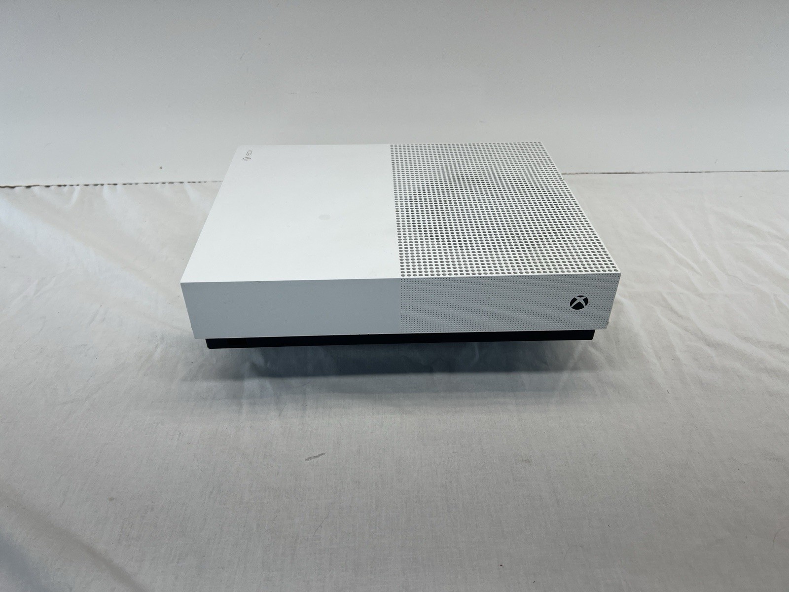 Microsoft Xbox One S Digital Edition 500gb Console Model 1681 Needs Repair