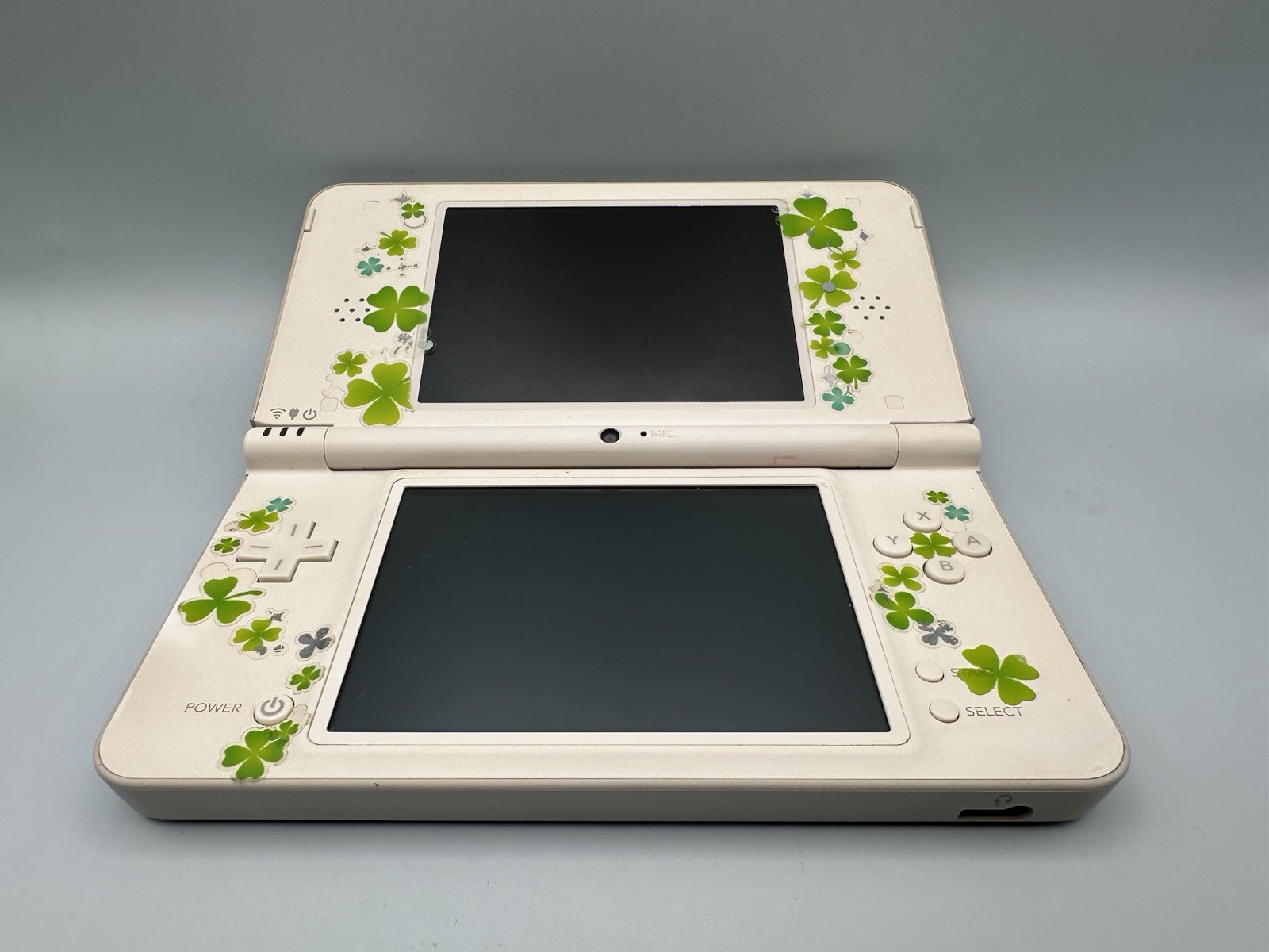 Nintendo DSi LL Natural White «Lucky Clover Edition» Tested + Charger