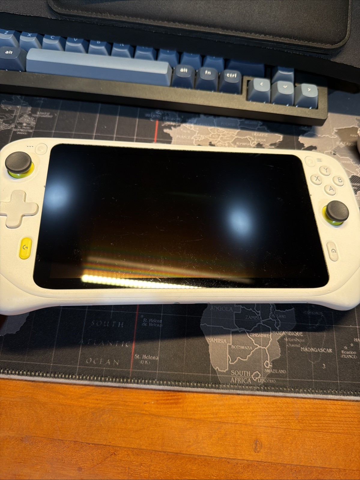 Logitech G CLOUD 64GB Handheld Console – White
