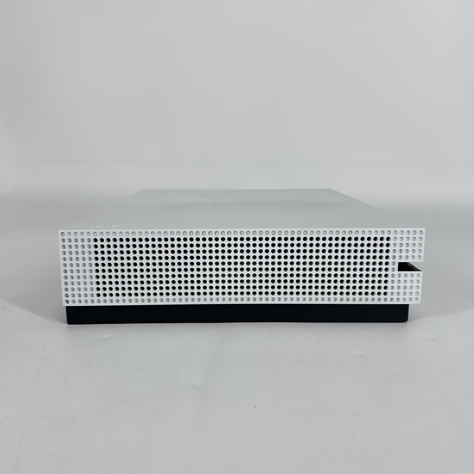 Microsoft Xbox One S Console White 500GB w/ Controller/HDMI/Power Cord – Good