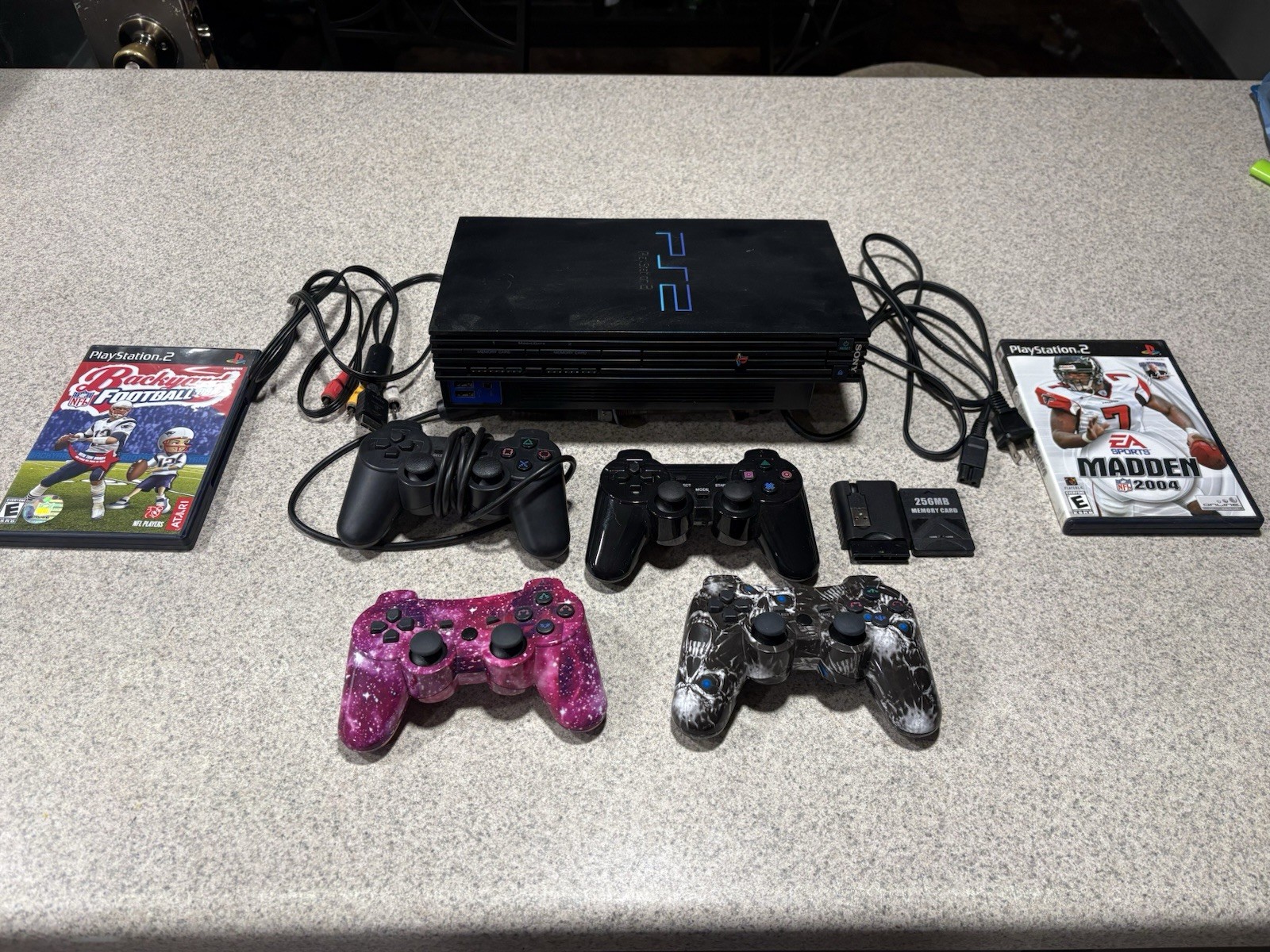***CERTIFIED*** Sony PlayStation 2 PS2 SCPH-39001 Bundle 4 Controllers 2x256MB