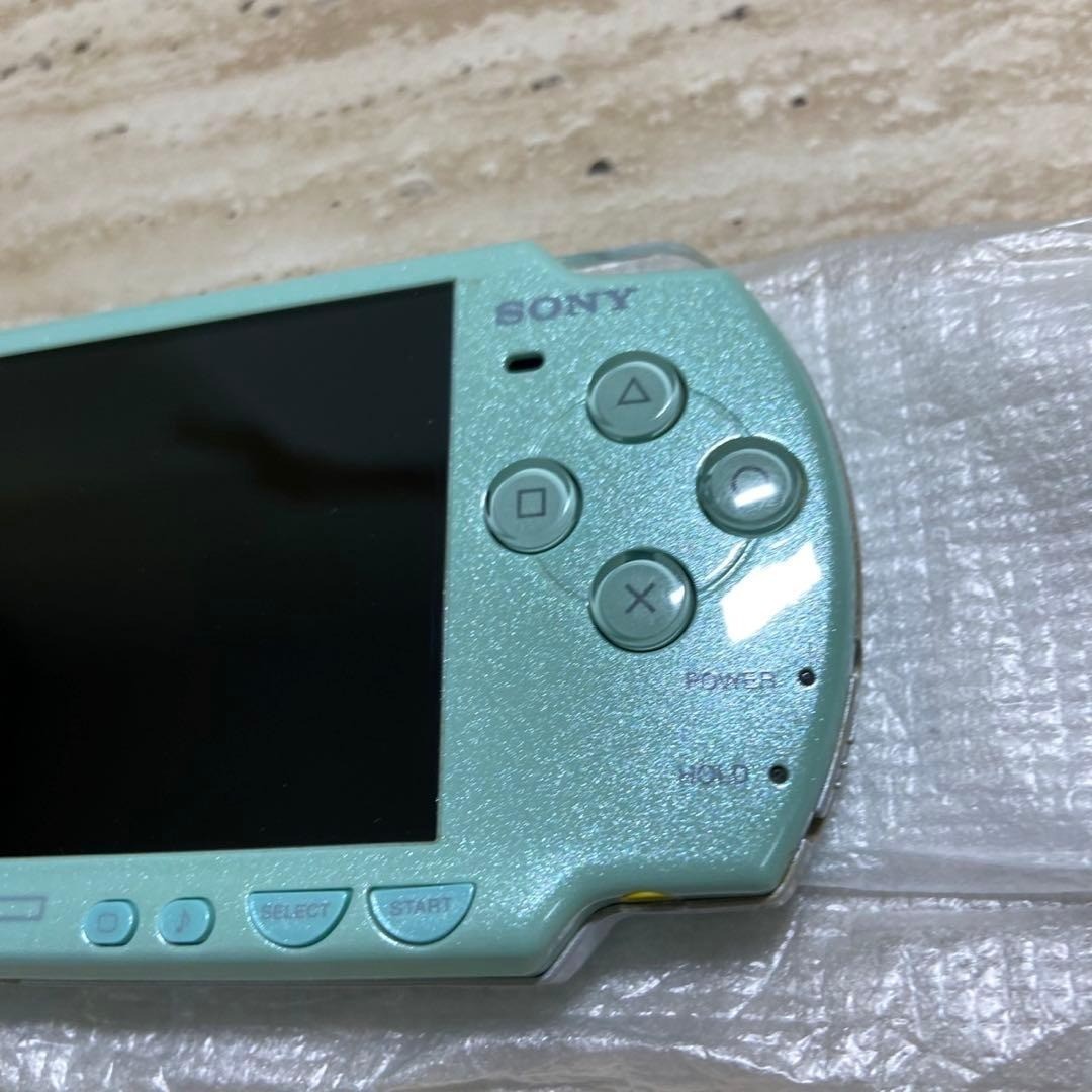Sony PSP-2000 Mint Green Console Boxed Complete Tested Near Mint 7111