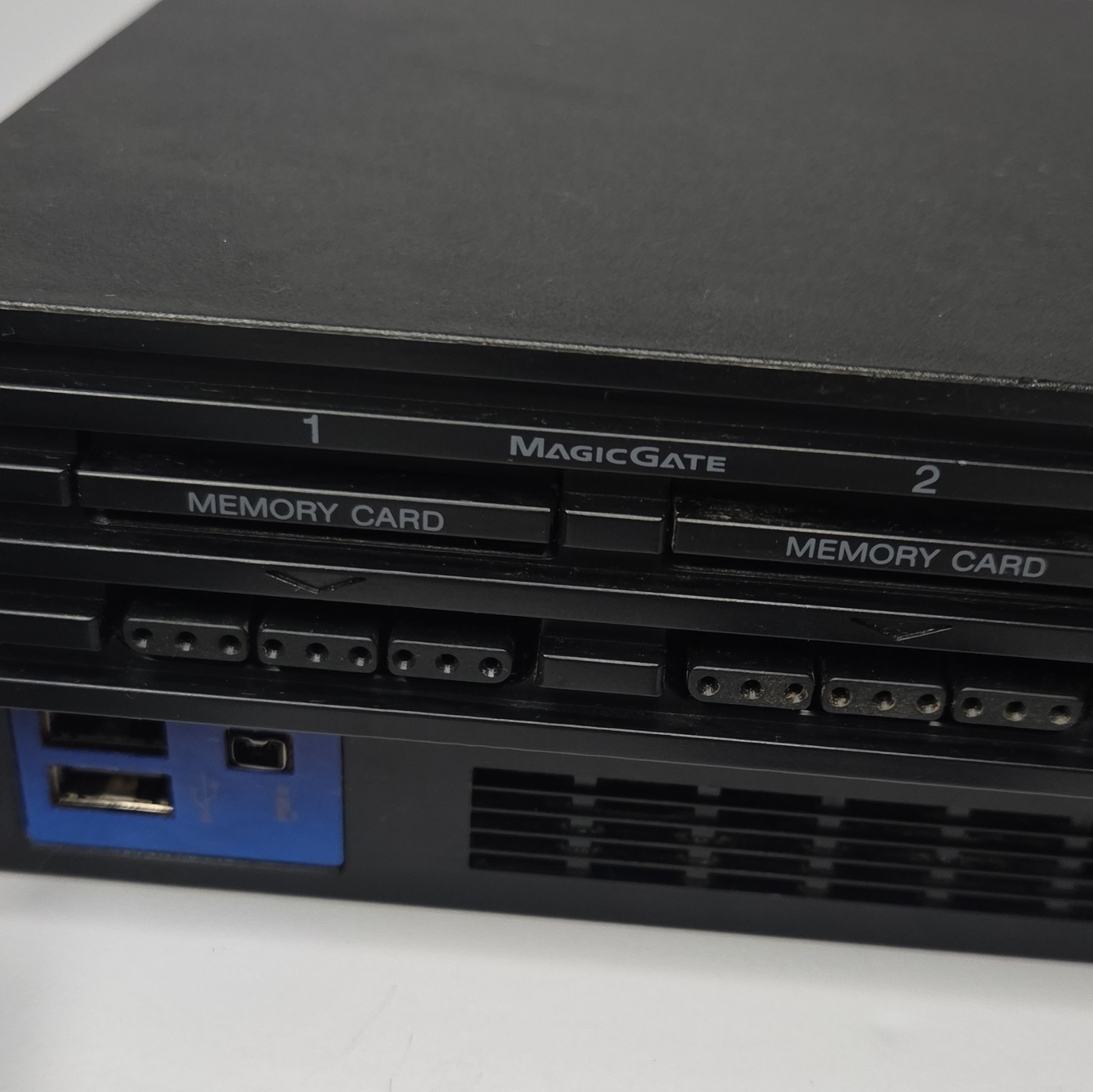 Sony PlayStation 2 PS2 SCPH-30001 R Console NTSC-U/C w/ Controller & 2x 8MB