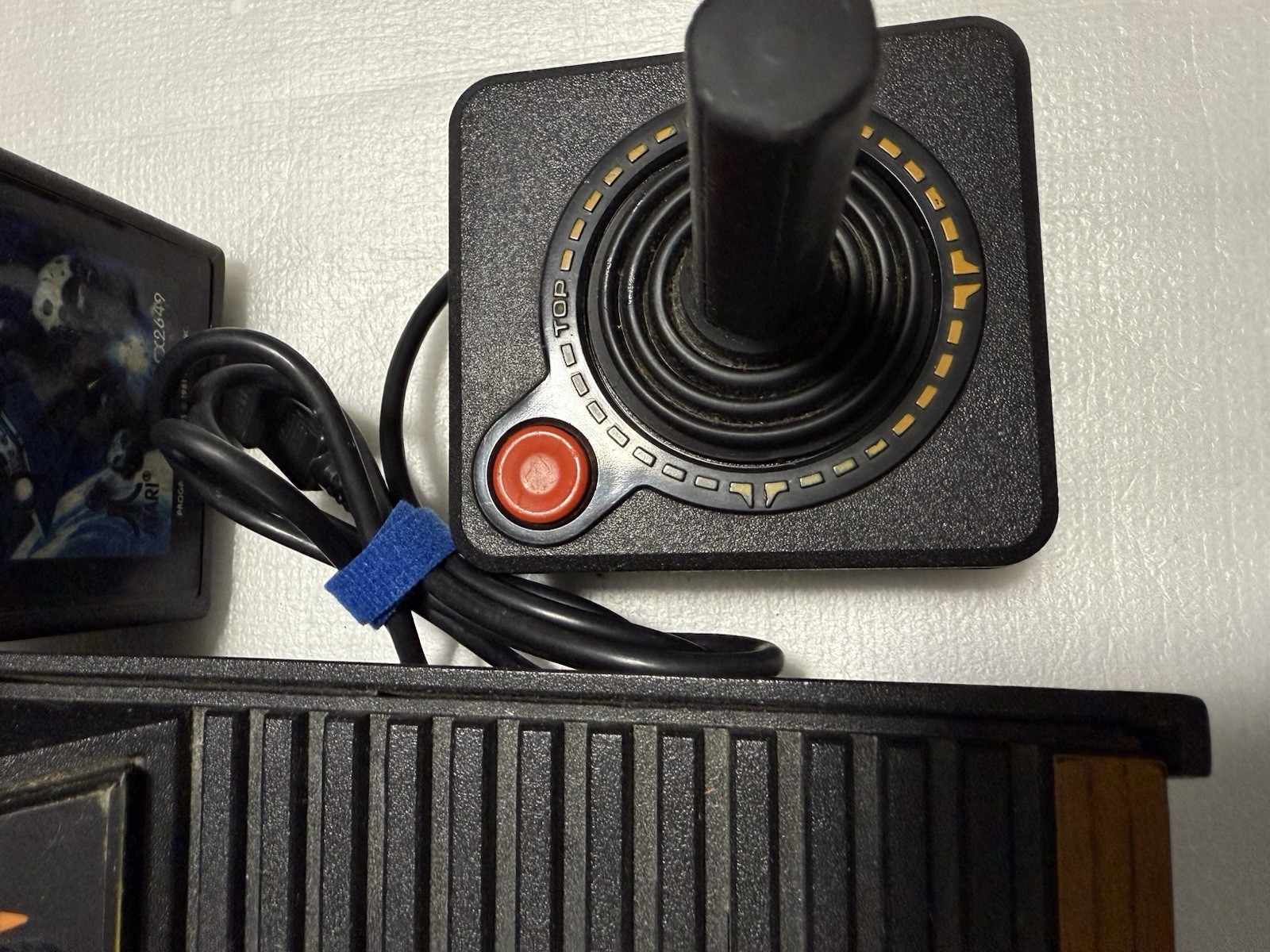 Atari 2600 Console Bundle Power Supply, Controller, 4 Games, Catalog