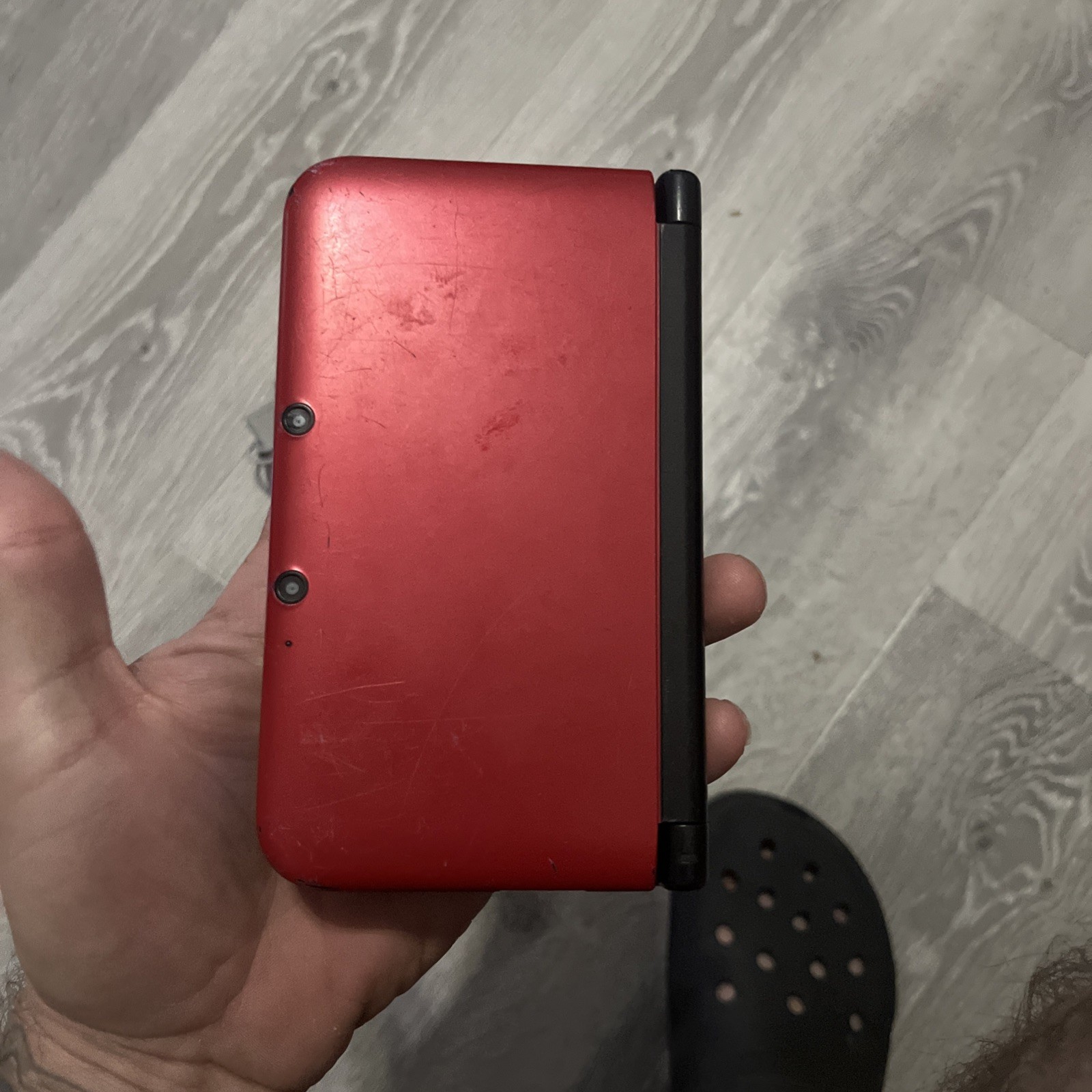 Nintendo 3DS XL Handheld Console – Red / Black (Model SPR-001) Charger/4 Games