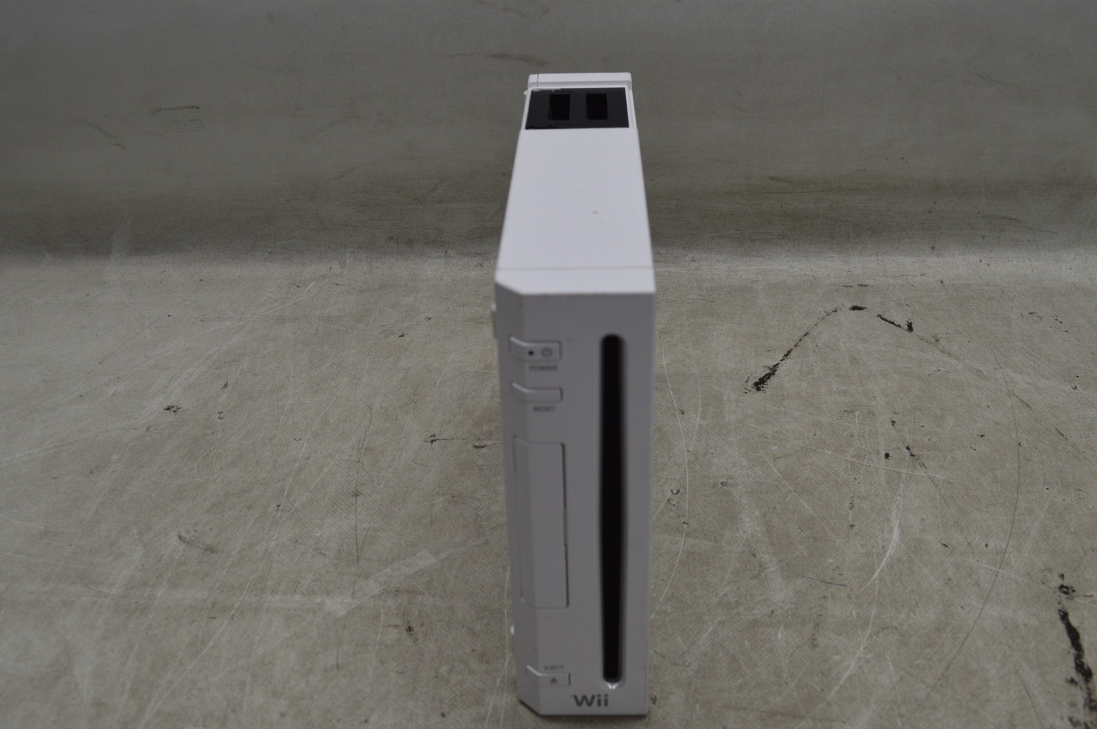 Nintendo Wii RVL-001(USA) Video Game Console *Console Only*