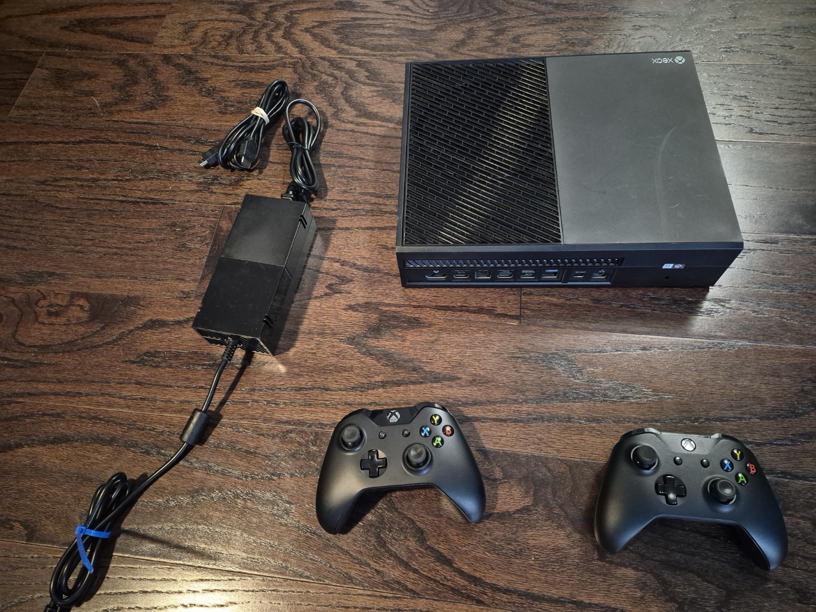 MICROSOFT XBOX ONE with Two Controllers And Power Cords