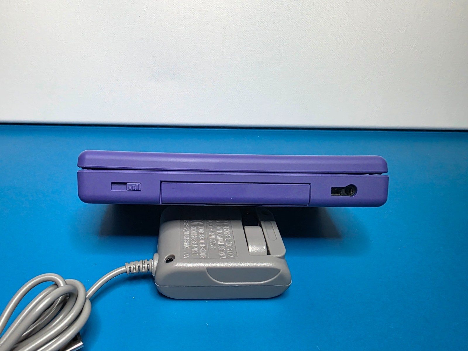 Nintendo DS Lite Violet Purple Handheld System with Charger & Stylus Pen