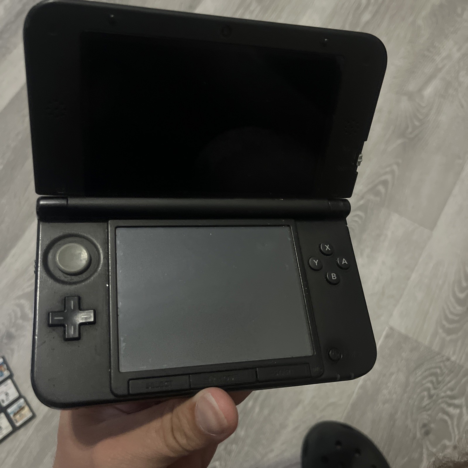 Nintendo 3DS XL Handheld Console – Red / Black (Model SPR-001) Charger/4 Games