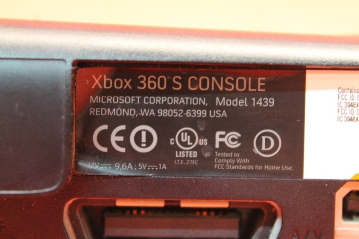 Microsoft Xbox 360 S Slim 320GB Hard Drive (Console only) Tested