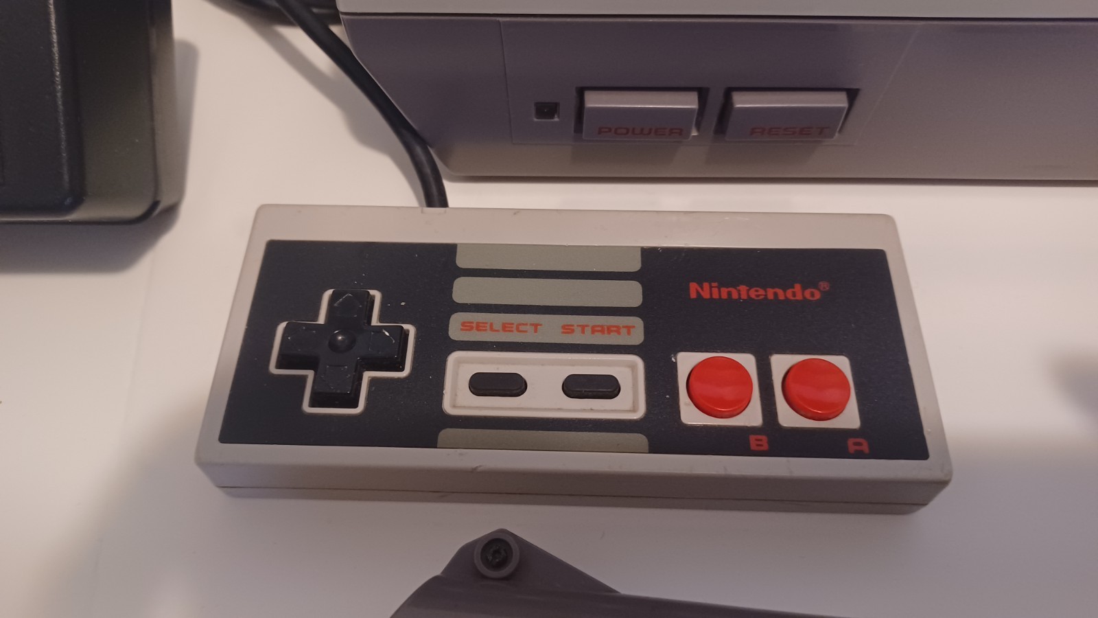 NES Console System Bundle with Super Mario Bros / Duck Hunt. New 72 Pin