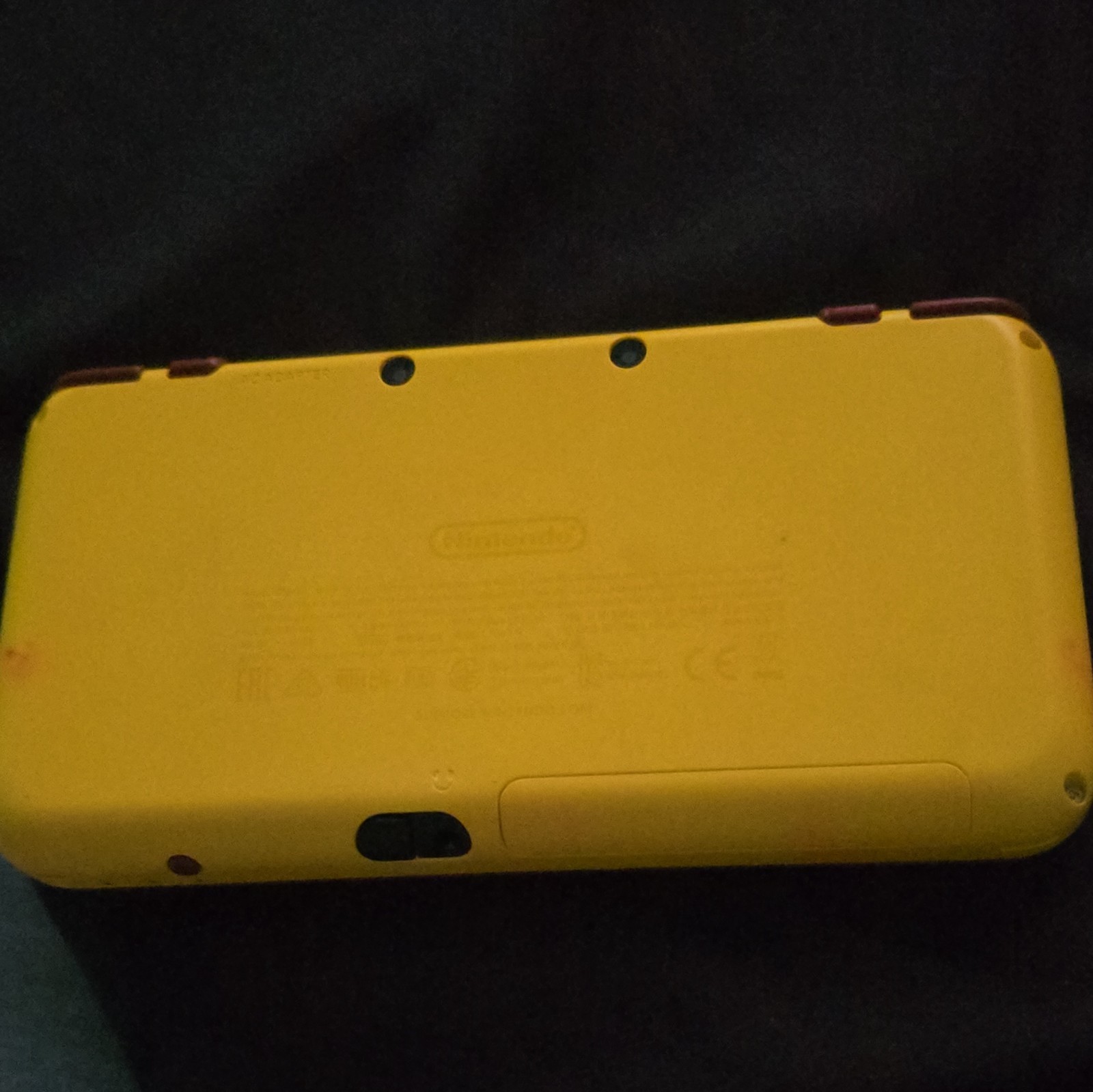 Nintendo 2DS XL Pikachu Edition Yellow Handheld Console 3D Audio Technology