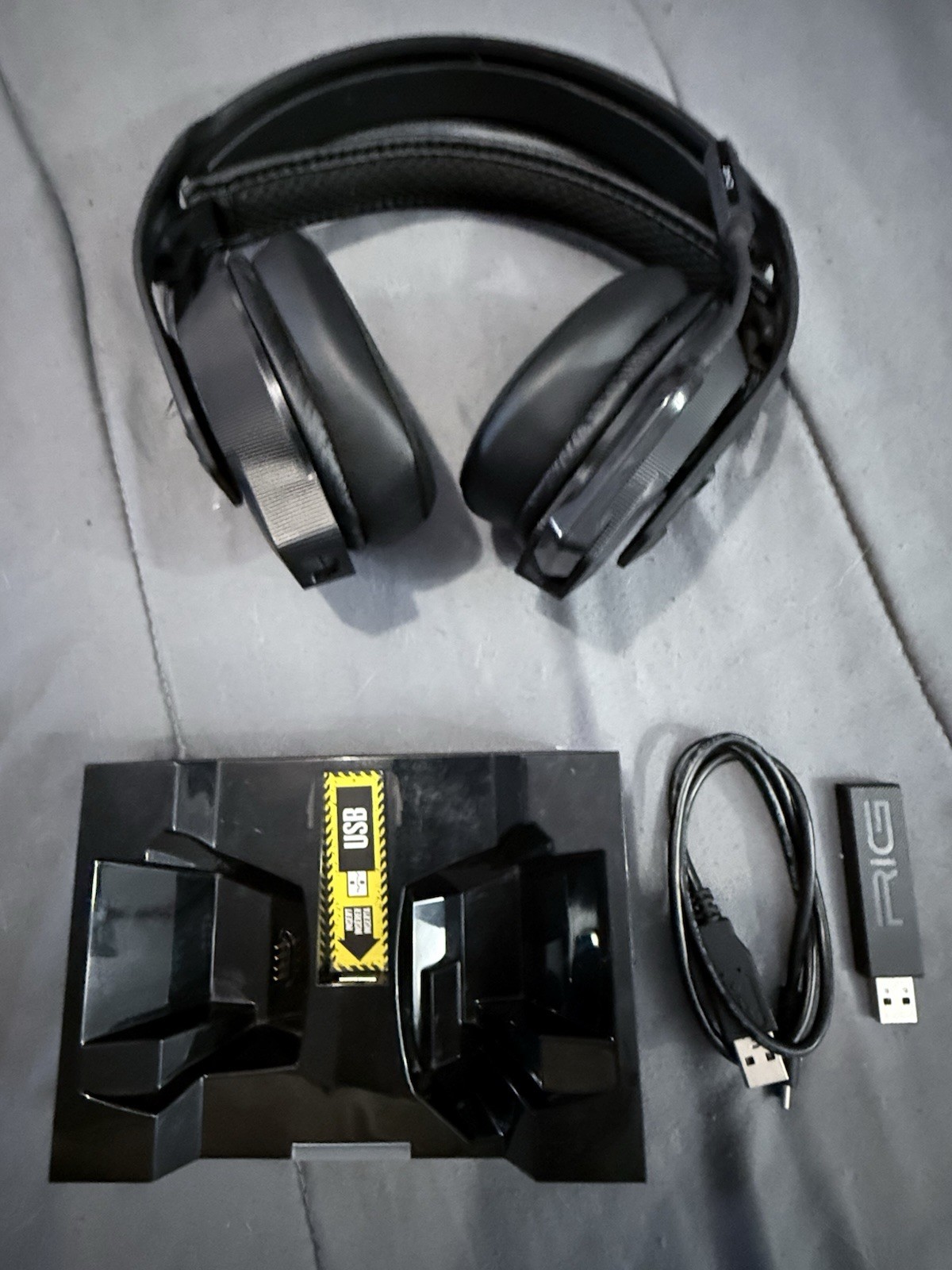 Xbox Series S 512GB + 1TB WD_BLACK Expansion Card + RIG Wireless Headset + 3 Con