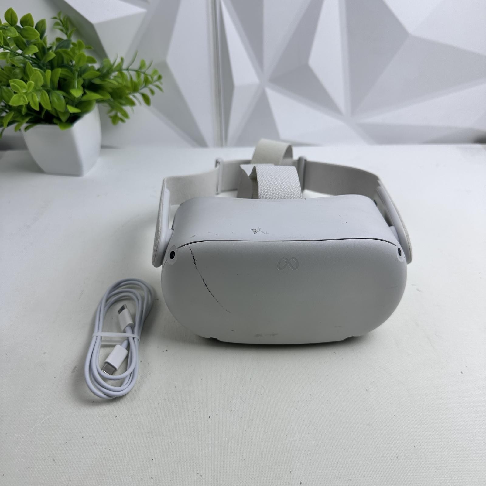 Meta Oculus Quest 2 128GB Standalone VR Headset *Please READ*