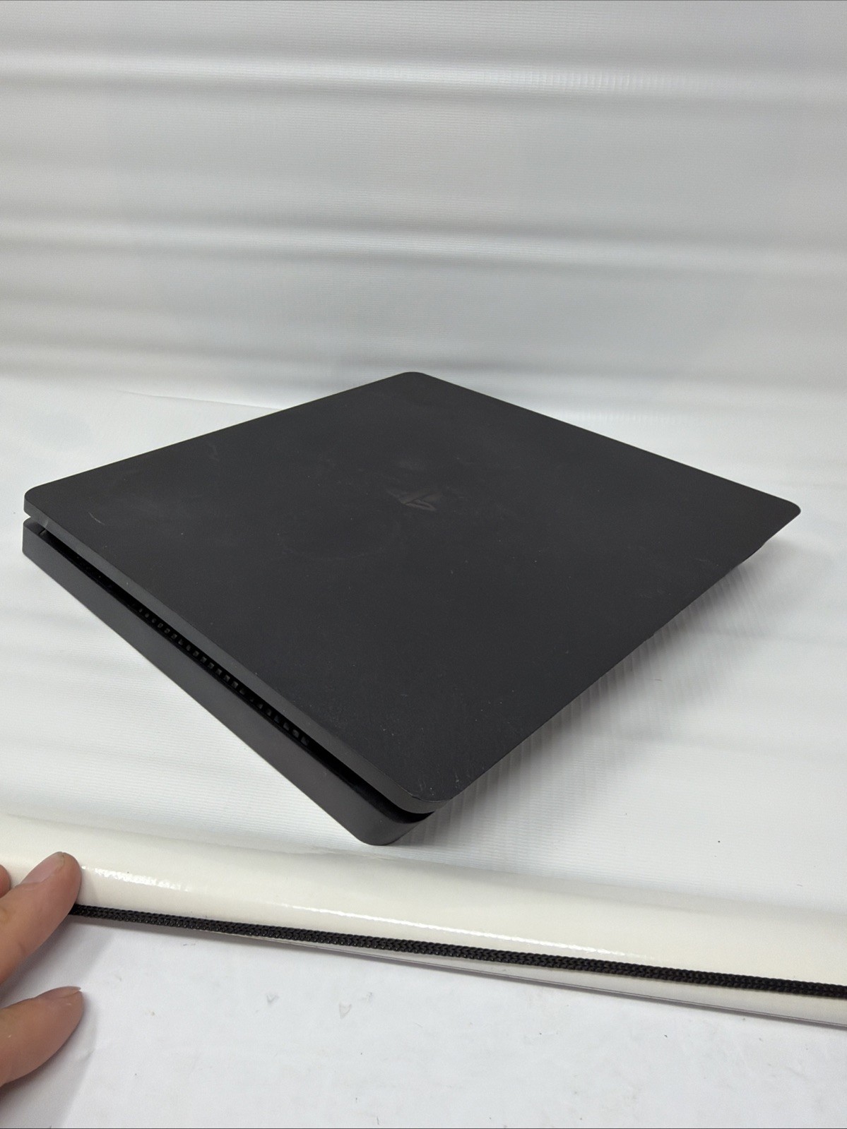Sony PlayStation 4 Slim – 1TB – Black – CUH-2215B Console Only w/Cord – Tested