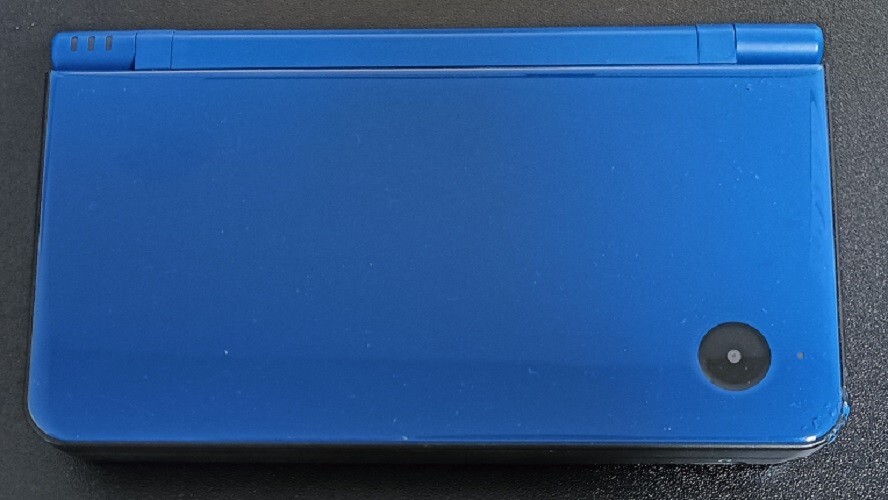 DSi XL Handheld System – Midnight Blue With Games stylus ChargTested & Working
