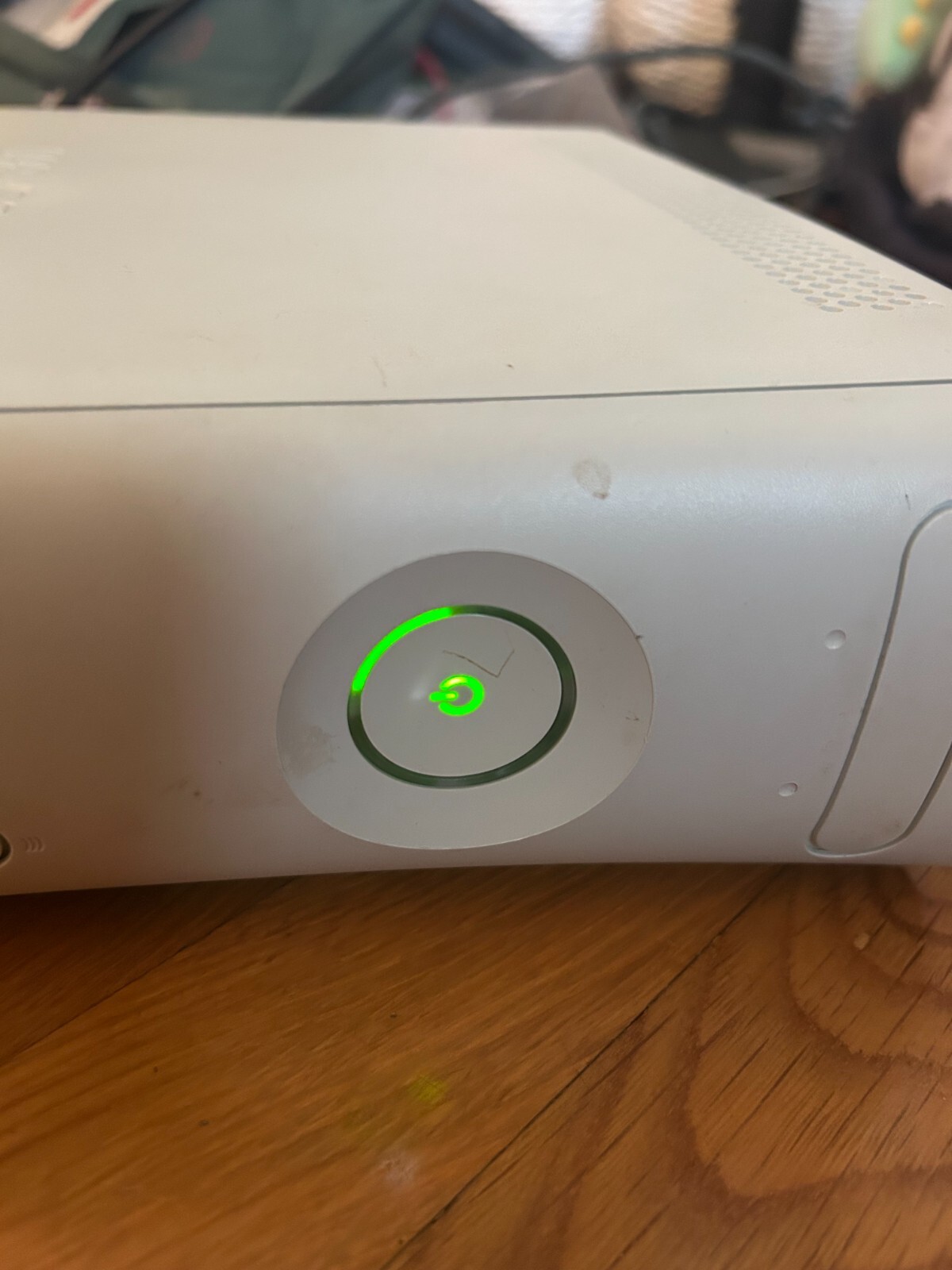Microsoft Xbox 360 Core White Console w/ Games – Good Condition Tray Problem