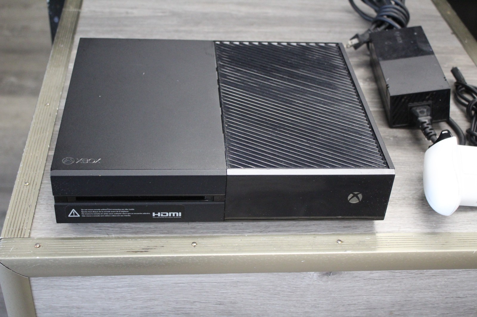 Microsoft Xbox One 500GB Console Original – Black with White Wiress Controller
