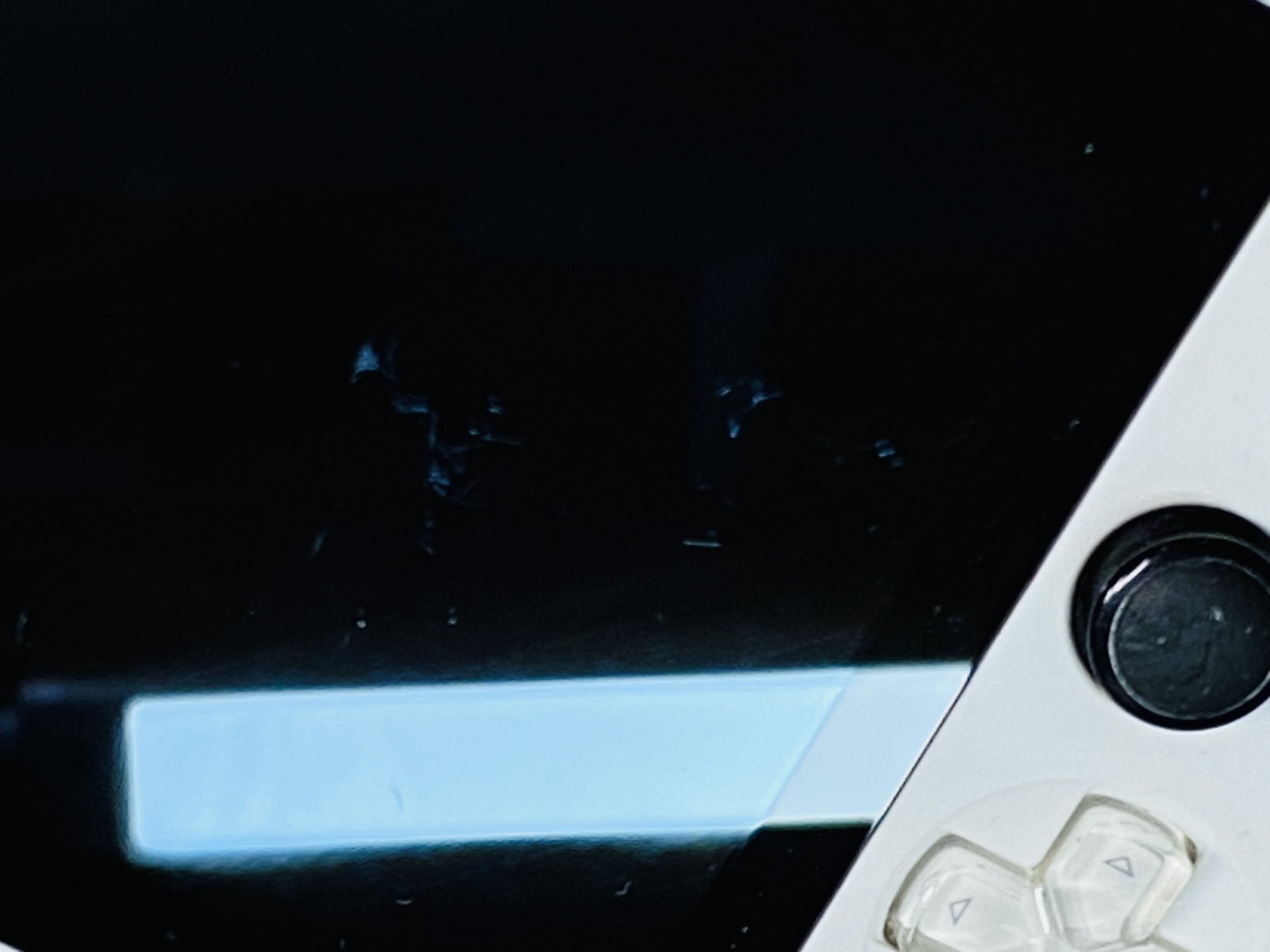 PS Vita Glacier White PCH-2000 SONY PlayStation Japan 8GB Charger 2 Games DDP