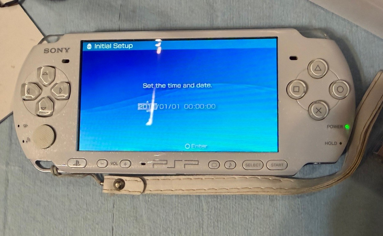 Sony PlayStation PSP 3000 Console with Charger New Battery Box
