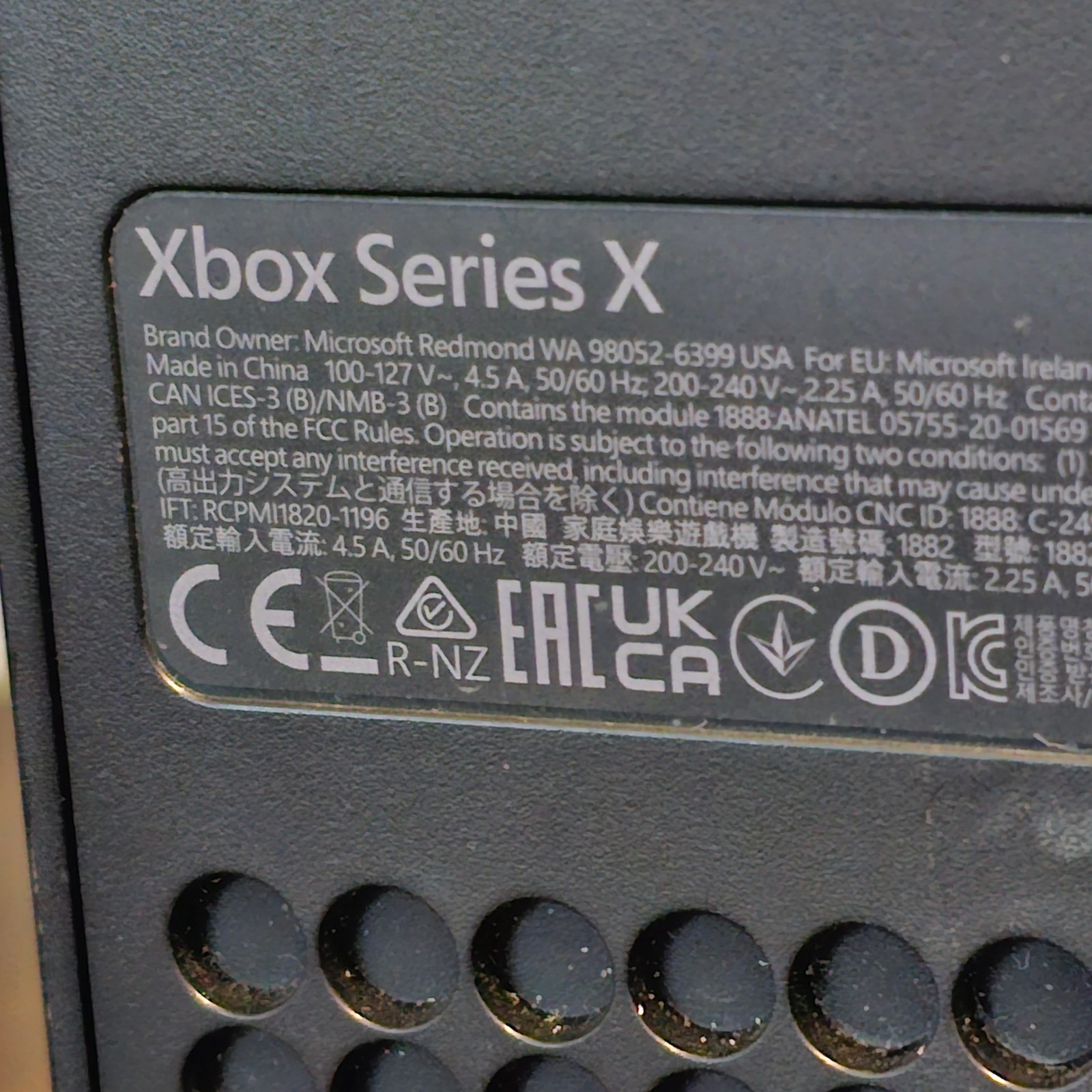 Microsoft Xbox Series X 1TB Gaming Console Carbon Black 1882 – Read Description
