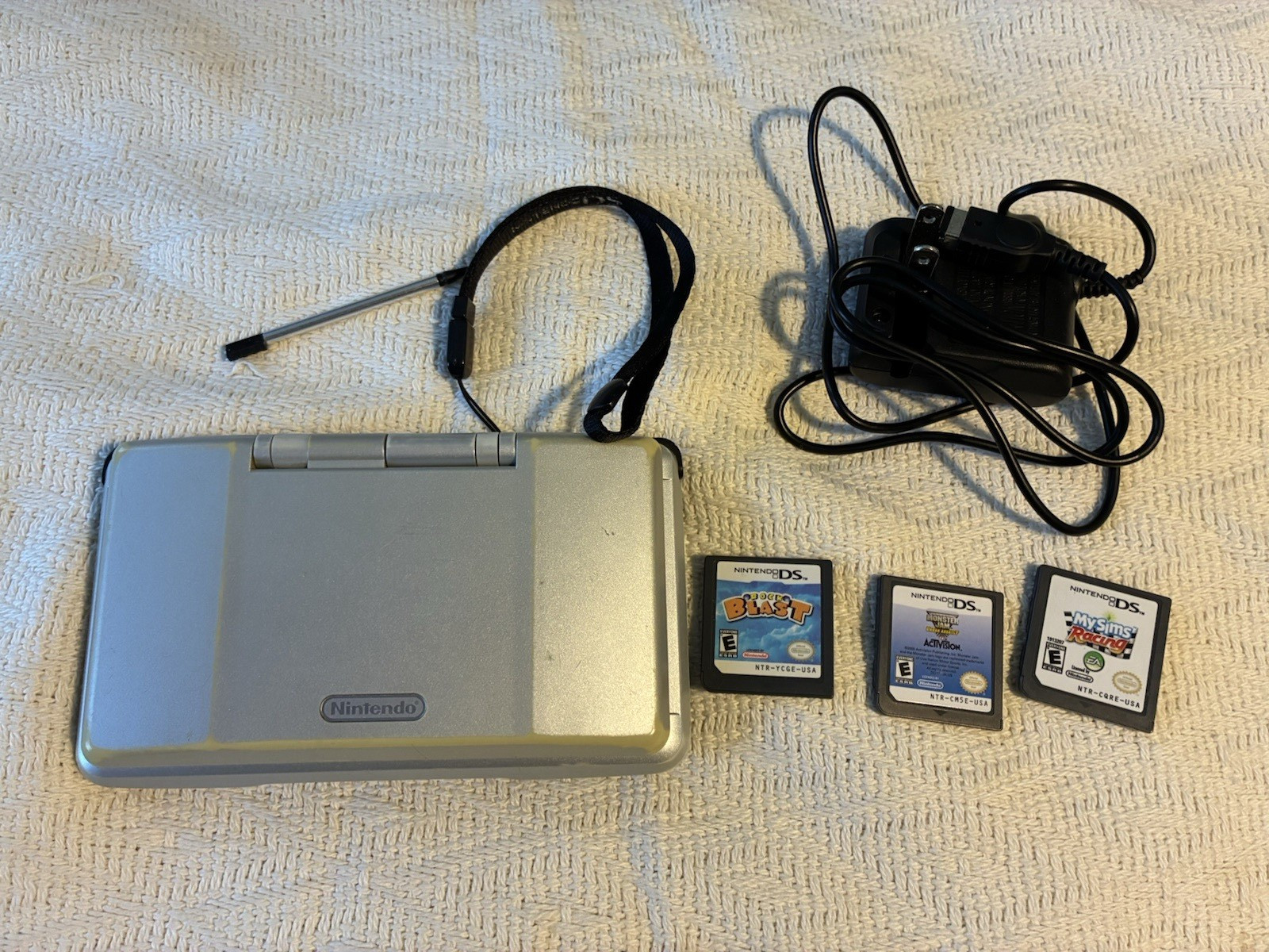 Nintendo Ds Silver NTR-001 Bundle Console Charger Stylus Games Tested 2004