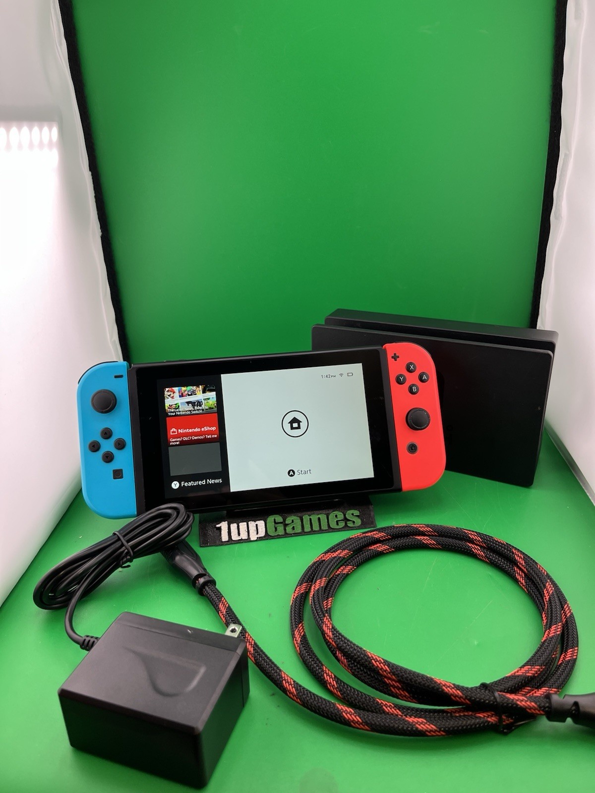 Nintendo Switch – w/ Neon Red & Neon Blue Joy-Con In Good Condition (T41)
